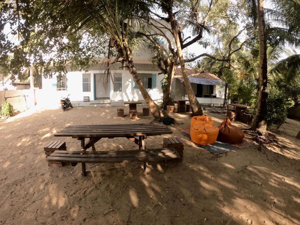 Hangover Hostels Arugam Bay Luaran gambar